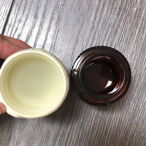 Avon cat shaped Vintage perfume bottle that still smells like the original scent - Picture 4 of 4